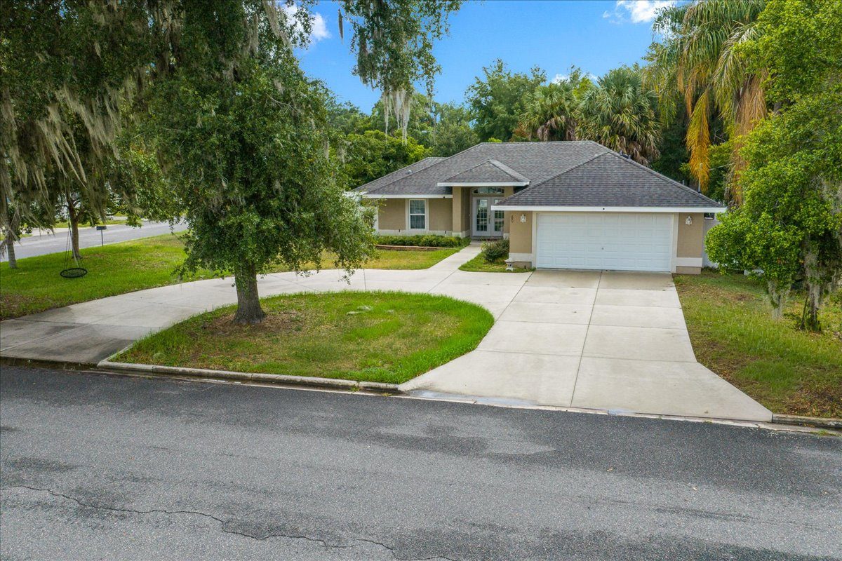Custom-built Umatilla home exterior